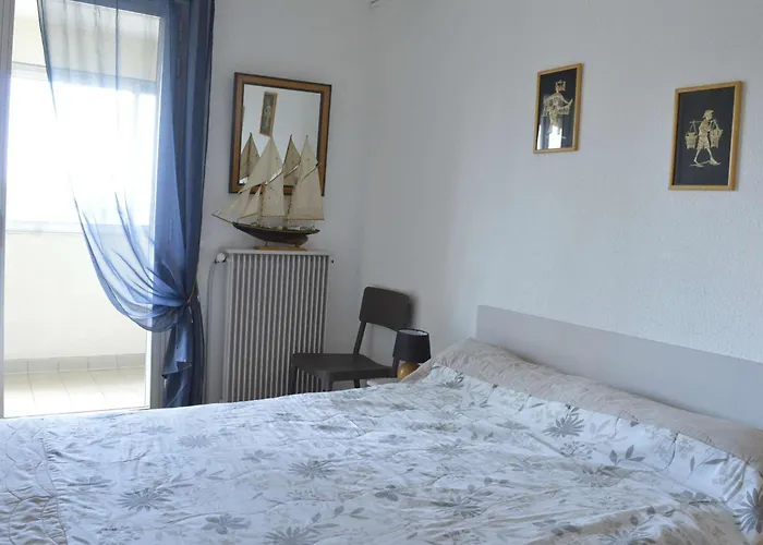 Appt 2 Pieces 6 Couchages Cap D'agde Ct100-010 Agde